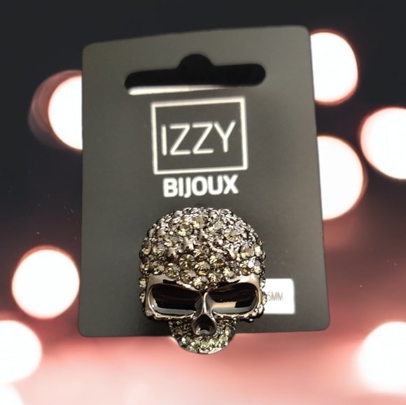 Izzy Bijoux Skull Ring - Picture 1 of 4
